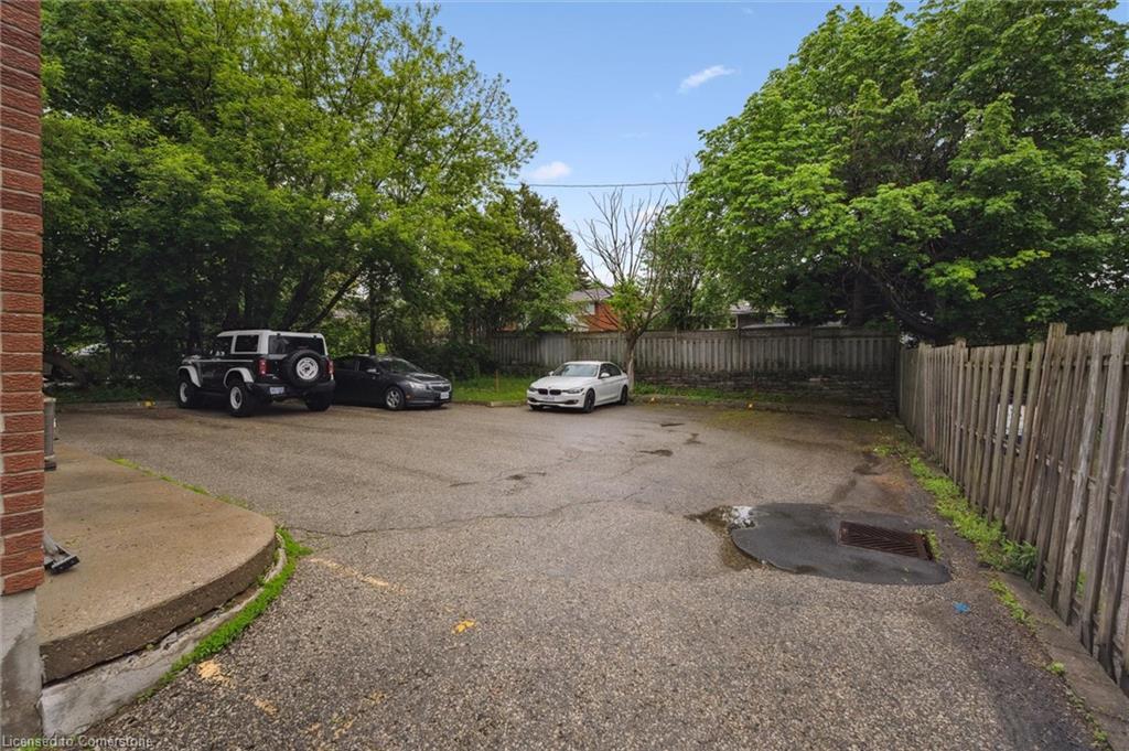 155 University Avenue E, Waterloo, ON