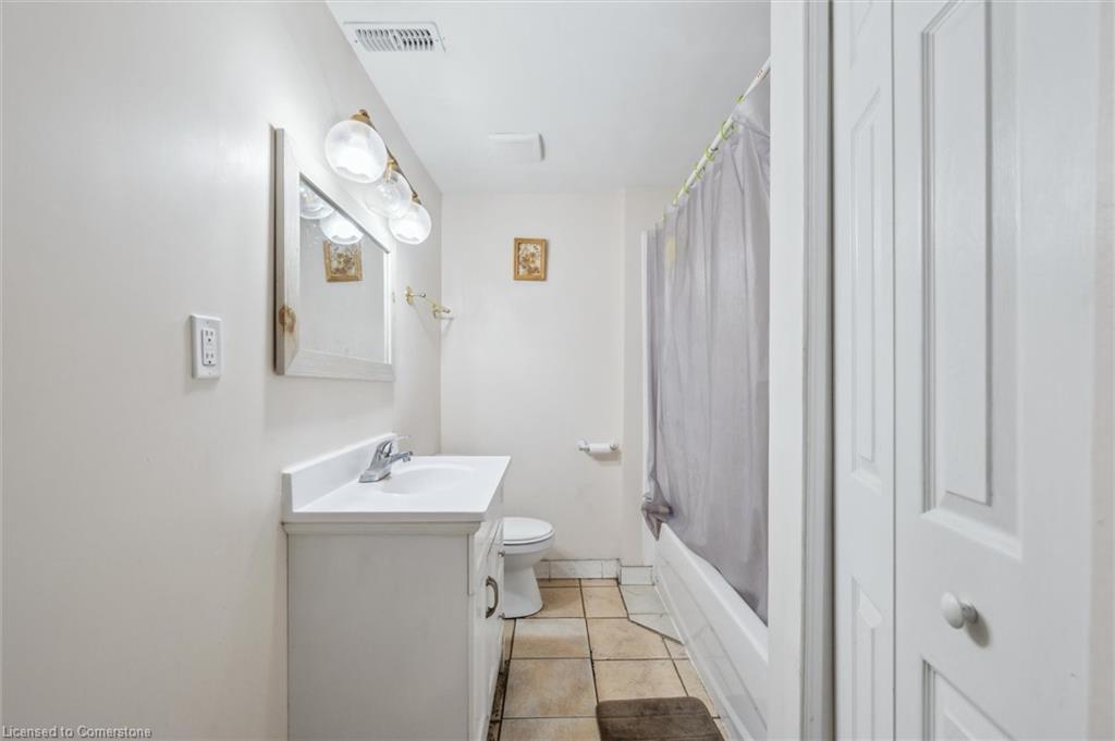 155 University Avenue E, Waterloo, ON