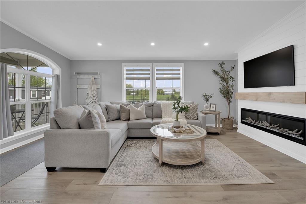 2 Driftwood Crescent, Nanticoke, ON - Indoor Photo Showing Living Room With Fireplace