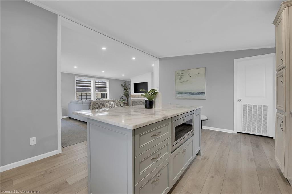 2 Driftwood Crescent, Nanticoke, ON - Indoor Photo Showing Kitchen
