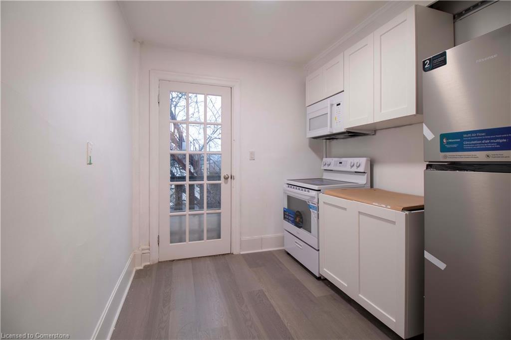 417 King Street W, Hamilton, ON - Indoor Photo Showing Kitchen