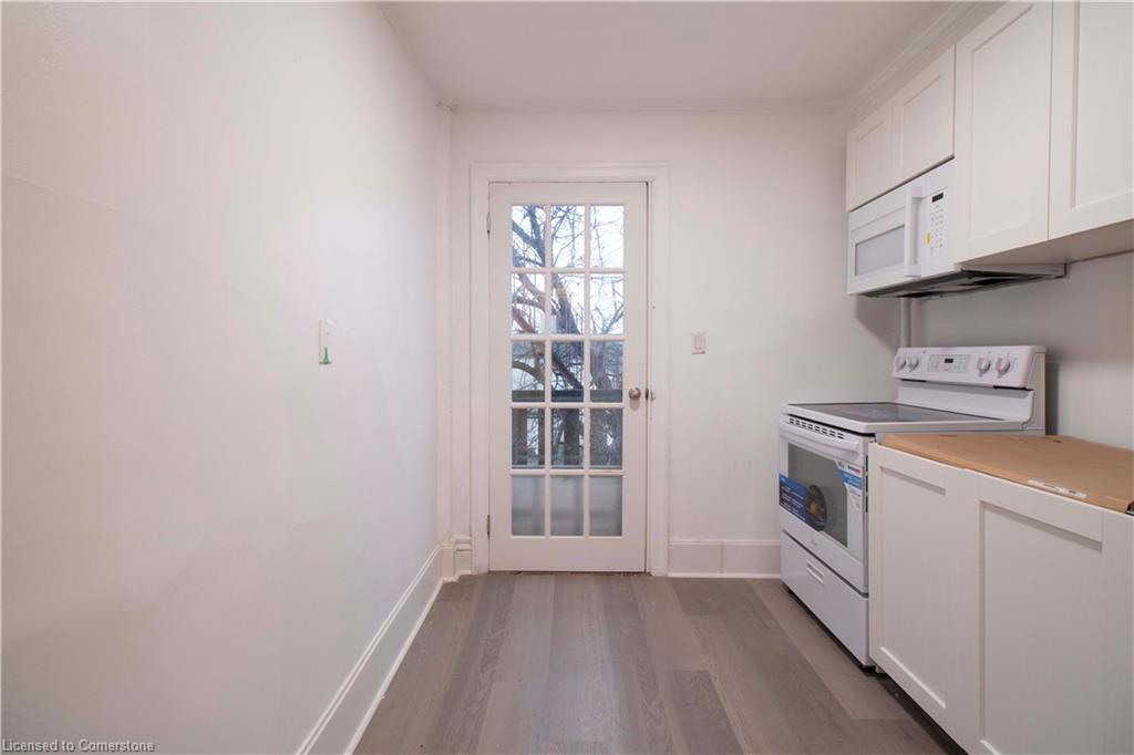 417 King Street W, Hamilton, ON - Indoor Photo Showing Other Room
