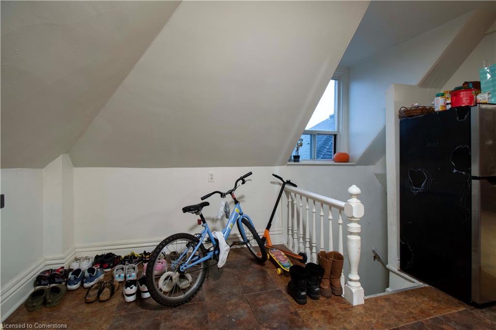 417 King Street W, Hamilton, ON - Indoor Photo Showing Other Room