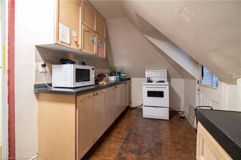 417 King Street W, Hamilton, ON - Indoor Photo Showing Kitchen