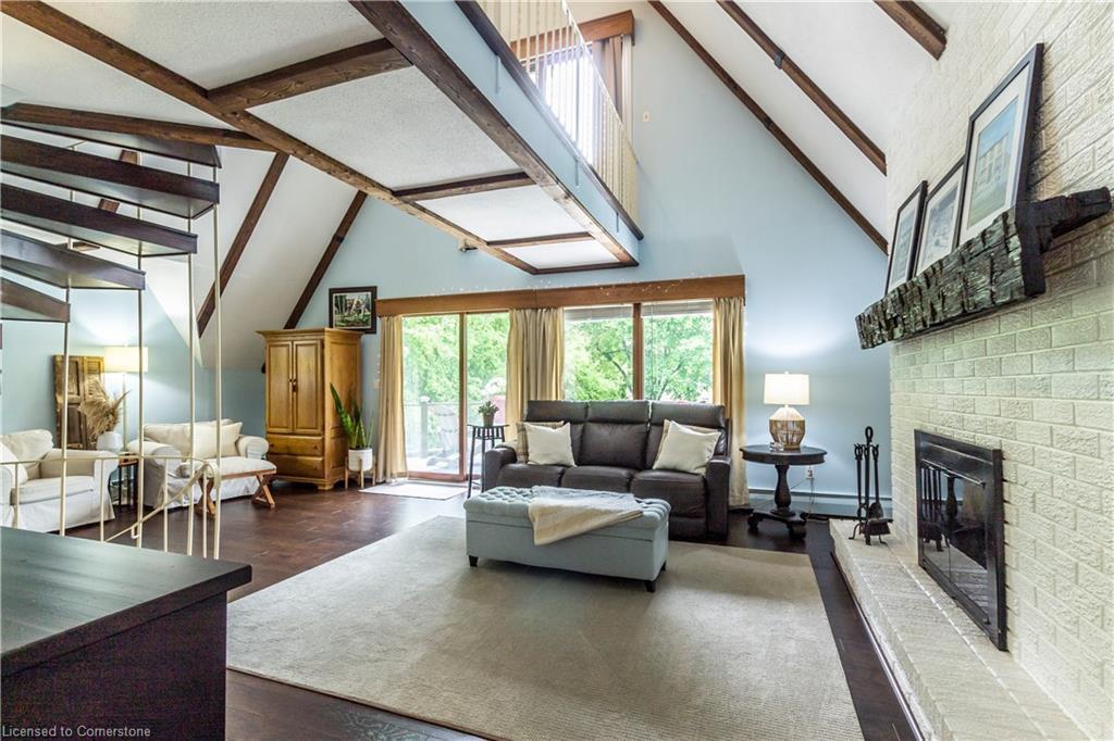 6607 Ellis Road, Cambridge, ON - Indoor Photo Showing Living Room With Fireplace