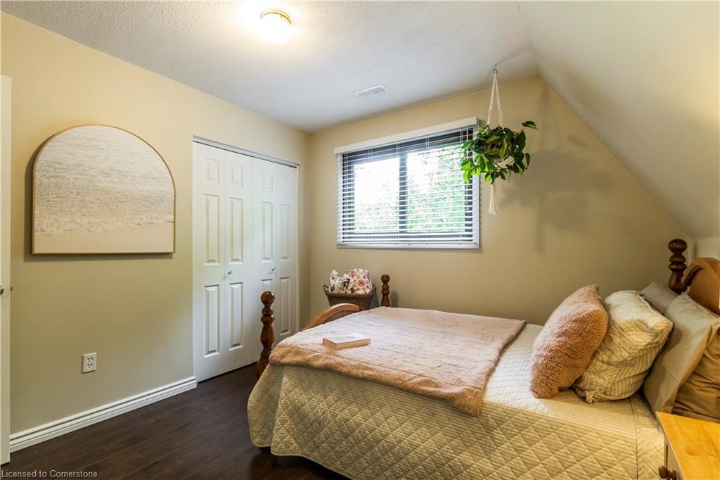 6607 Ellis Road, Cambridge, ON - Indoor Photo Showing Bedroom