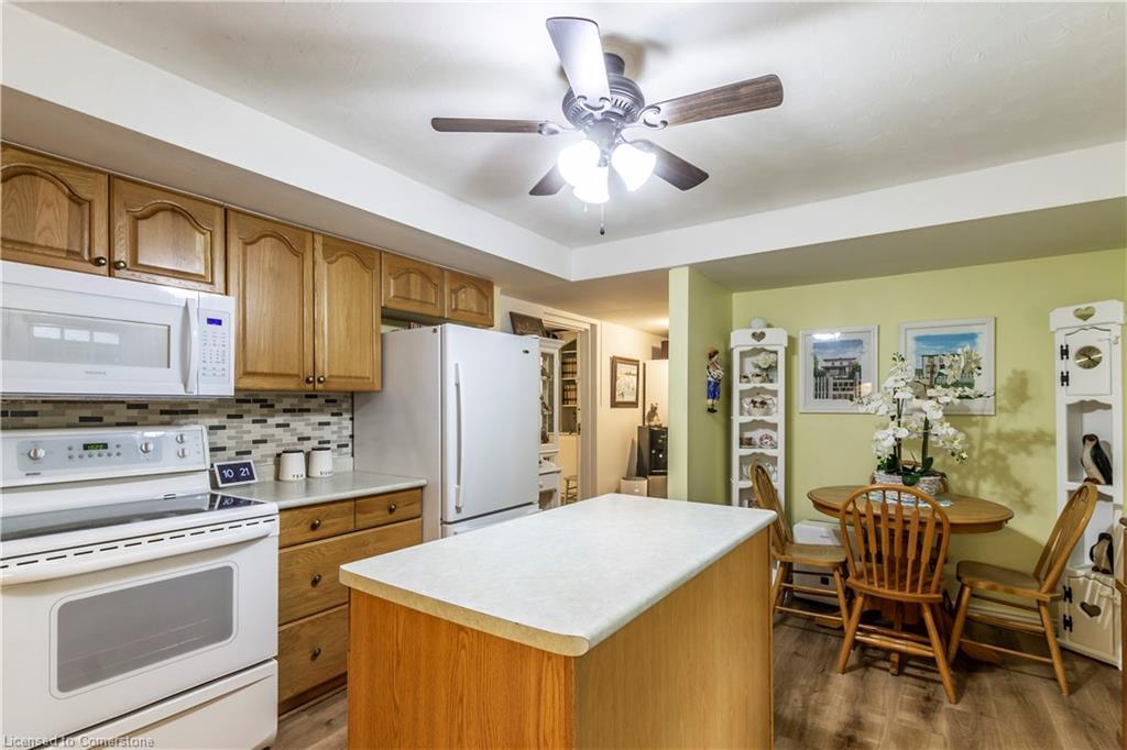 6607 Ellis Road, Cambridge, ON - Indoor Photo Showing Kitchen
