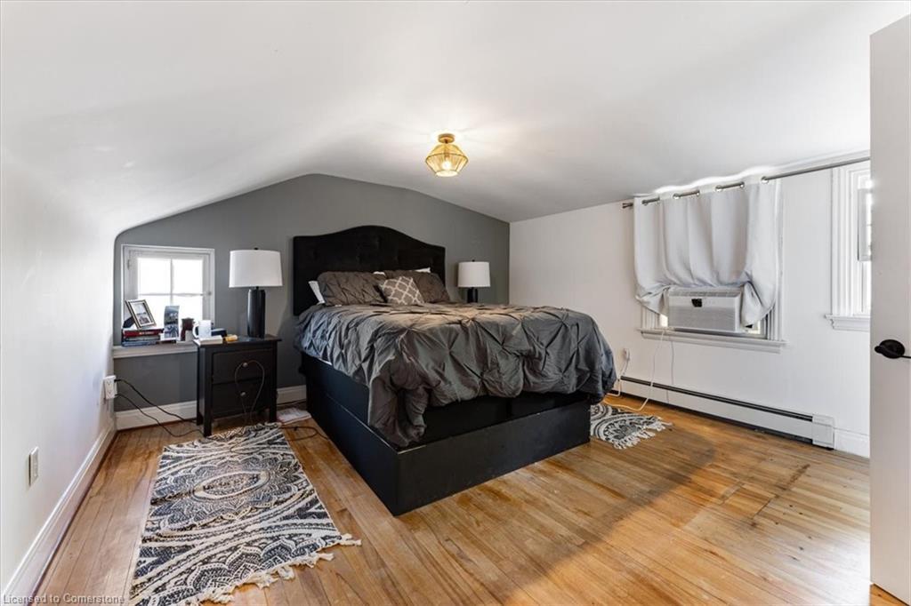 23 Nelles Boulevard, Grimsby, ON - Indoor Photo Showing Bedroom