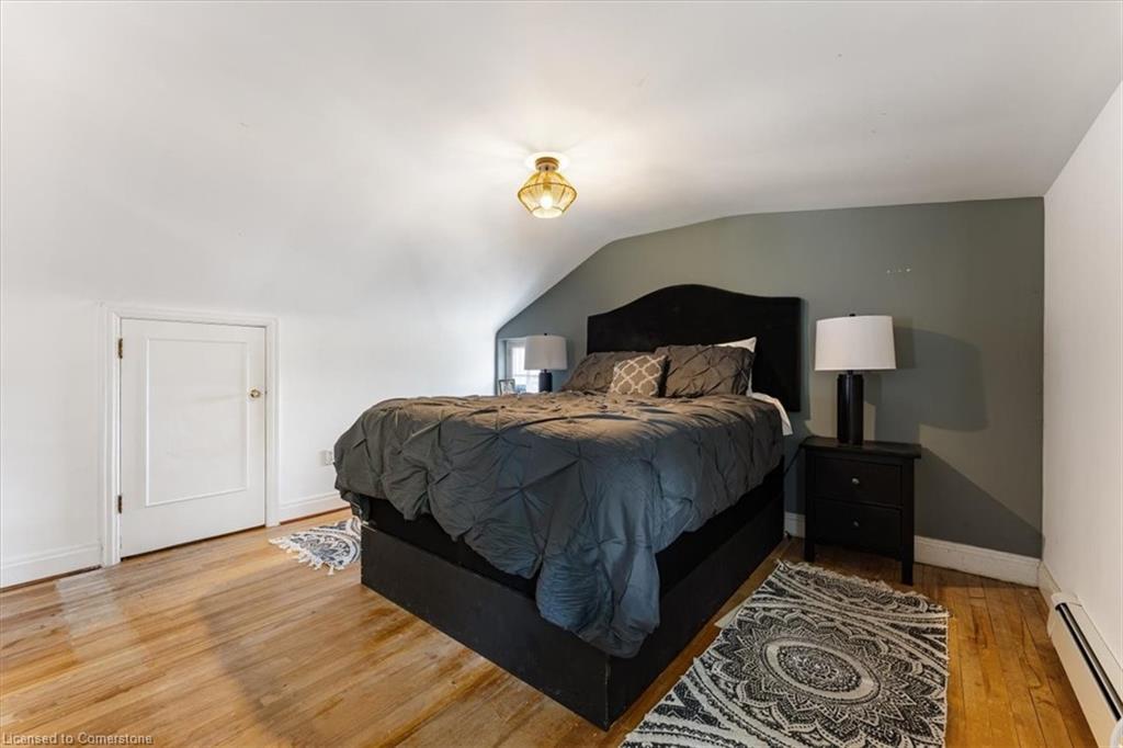 23 Nelles Boulevard, Grimsby, ON - Indoor Photo Showing Bedroom