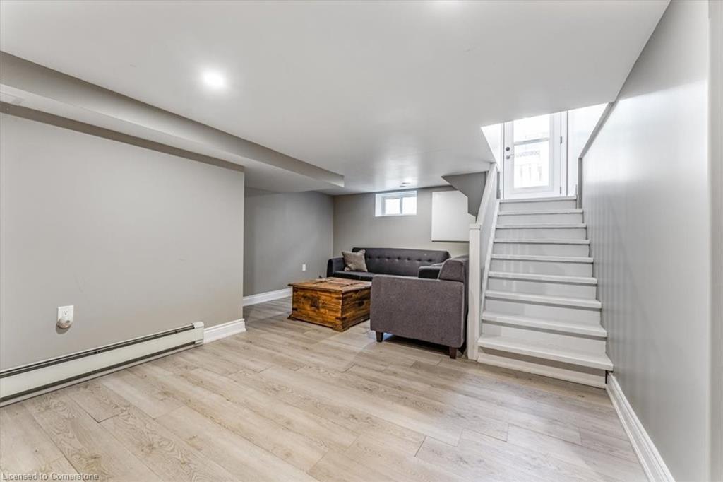 23 Nelles Boulevard, Grimsby, ON - Indoor