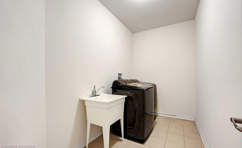 92 Scenic Ridge Gate, Paris, ON - Indoor