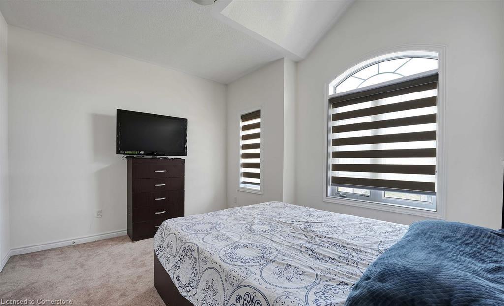 92 Scenic Ridge Gate, Paris, ON - Indoor Photo Showing Bedroom