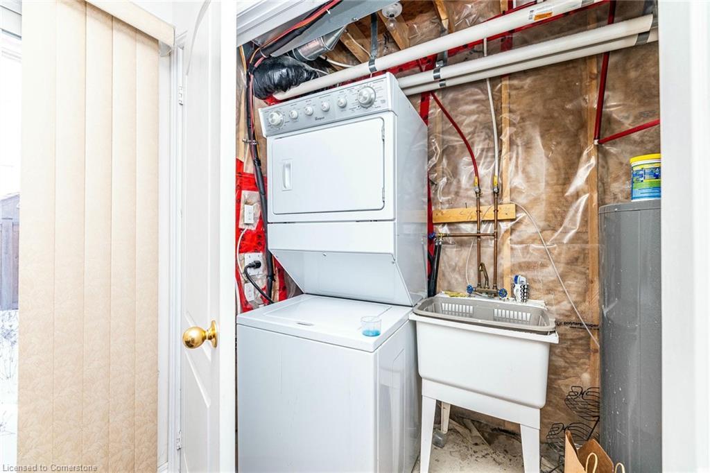 107 Sea Drifter Crescent, Brampton, ON - Indoor Photo Showing Laundry Room