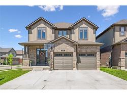 151 Mountain Holly Court Waterloo, ON N2V 0E1