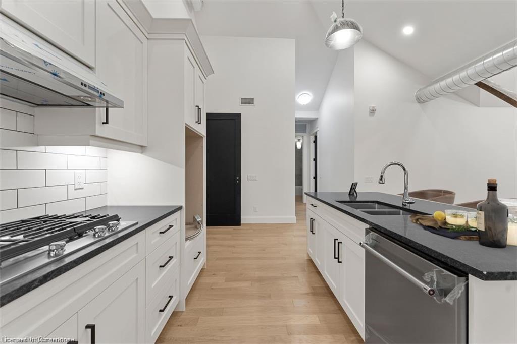403-247 Brock Street, Amherstburg, ON - Indoor Photo Showing Kitchen With Double Sink With Upgraded Kitchen