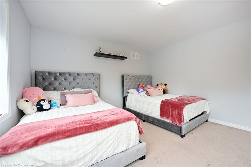 19 Froggy Drive, Welland, ON - Indoor Photo Showing Bedroom