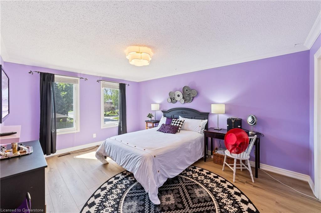 2131 Upland Drive, Burlington, ON - Indoor Photo Showing Bedroom