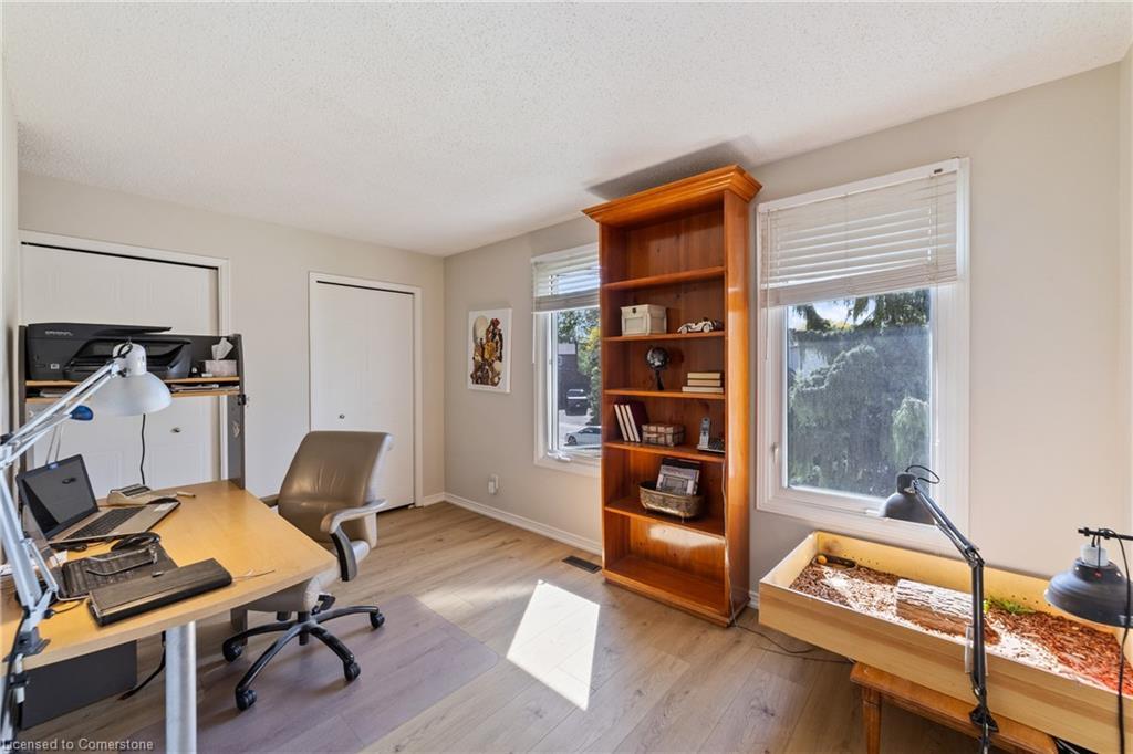 2131 Upland Drive, Burlington, ON - Indoor