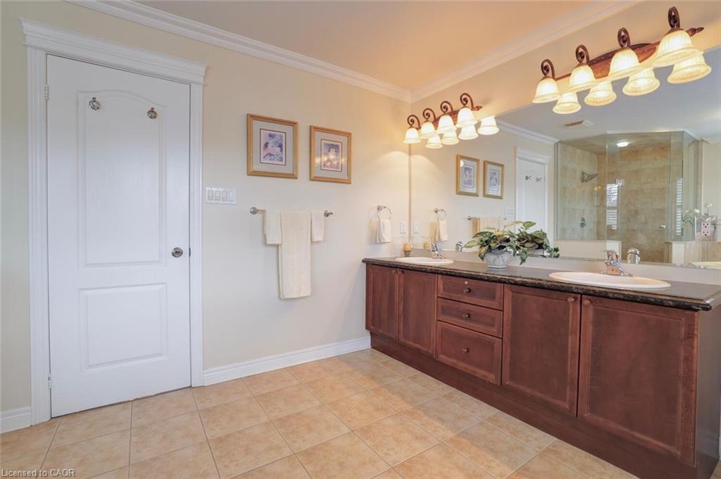 1400 Ferncrest Road, Oakville, ON - Indoor Photo Showing Bathroom