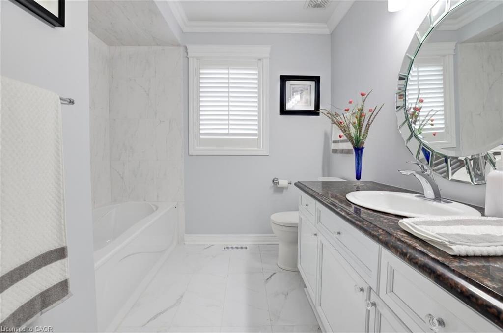 1400 Ferncrest Road, Oakville, ON - Indoor Photo Showing Bathroom