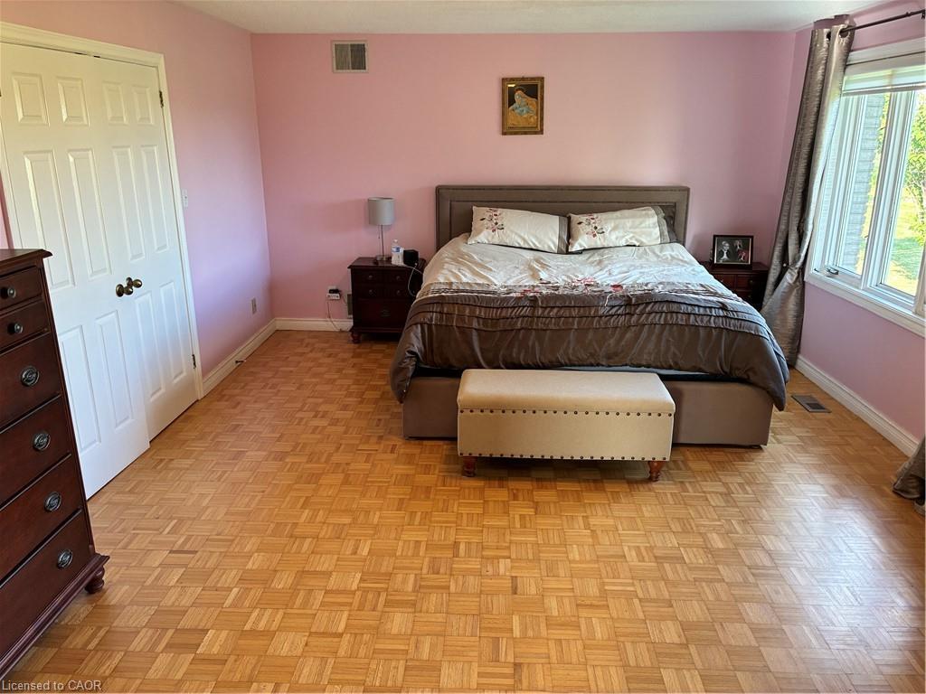 3088 Haldimand 9 Road, York, ON - Indoor Photo Showing Bedroom