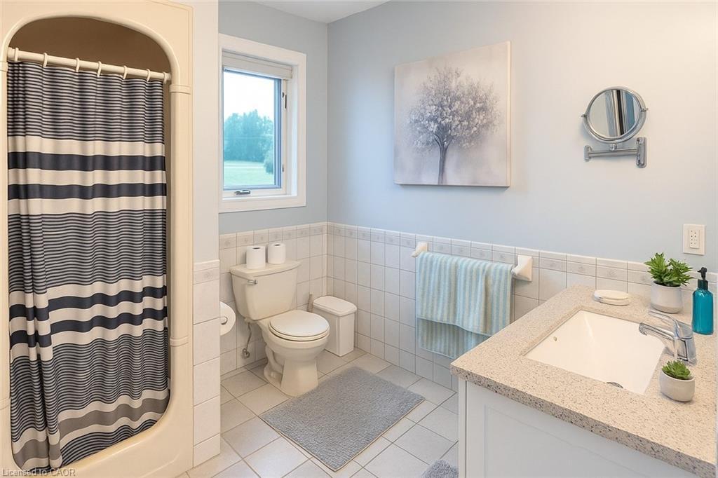 3088 Haldimand 9 Road, York, ON - Indoor Photo Showing Bathroom