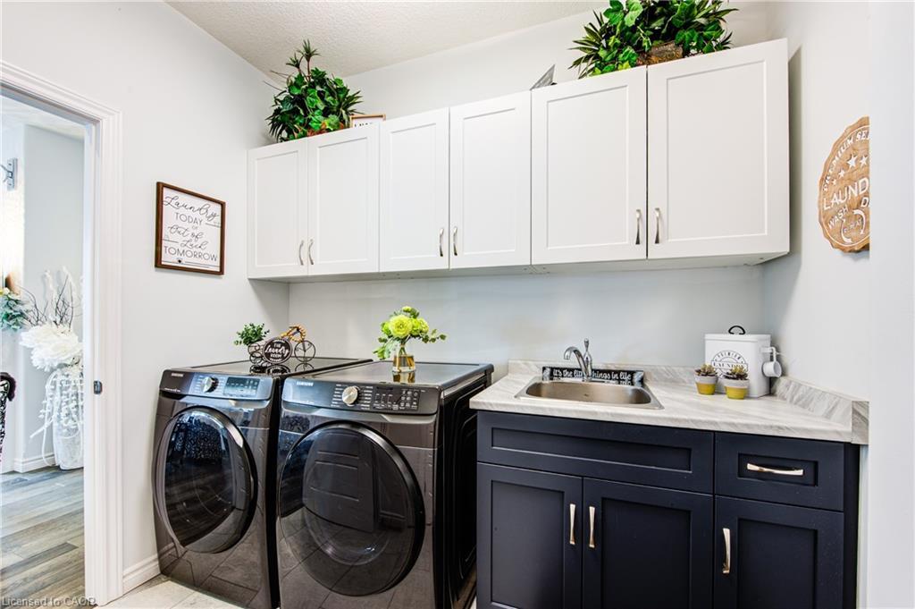 35 Lock Street, Innerkip, ON - Indoor Photo Showing Laundry Room