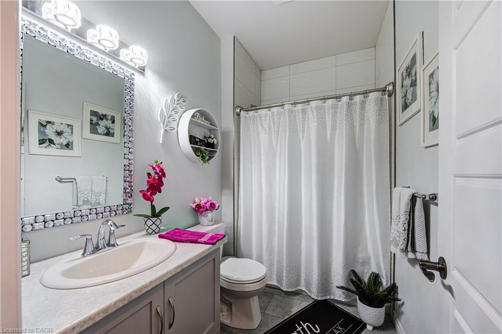 35 Lock Street, Innerkip, ON - Indoor Photo Showing Bathroom