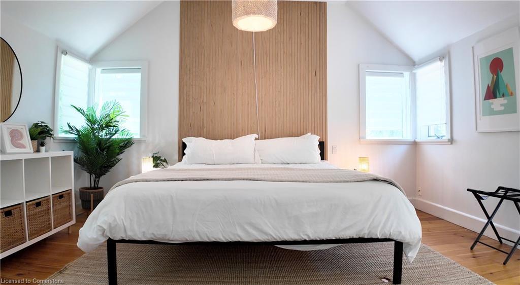 59 Shakespeare Avenue, Niagara-On-The-Lake, ON - Indoor Photo Showing Bedroom