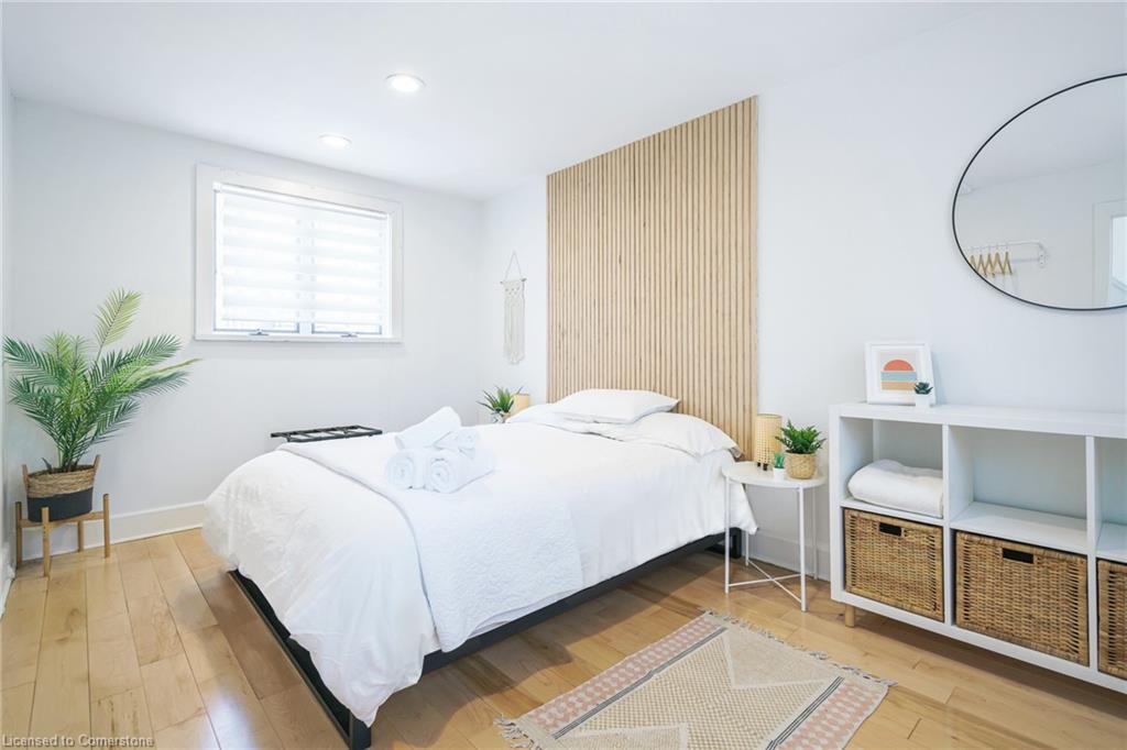 59 Shakespeare Avenue, Niagara-On-The-Lake, ON - Indoor Photo Showing Bedroom