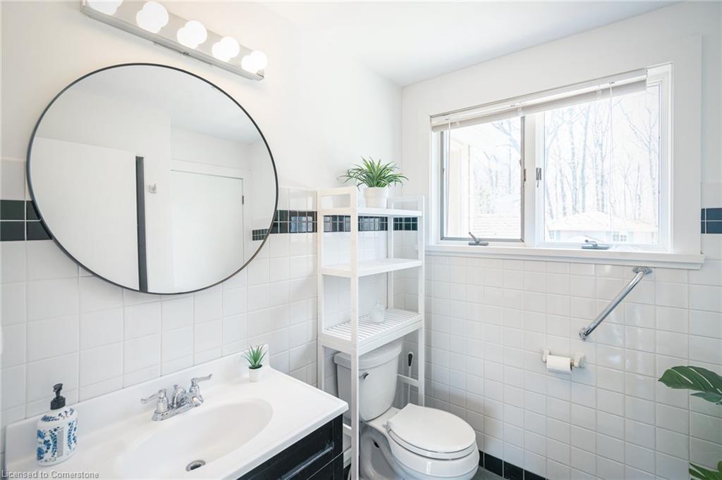 59 Shakespeare Avenue, Niagara-On-The-Lake, ON - Indoor Photo Showing Bathroom