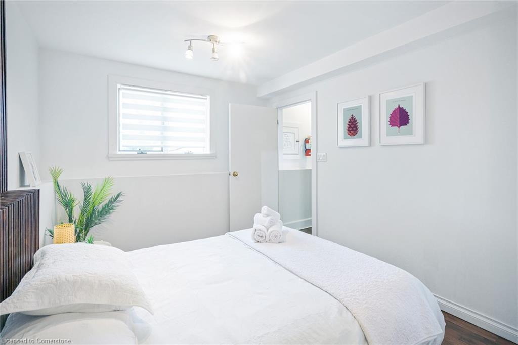 59 Shakespeare Avenue, Niagara-On-The-Lake, ON - Indoor Photo Showing Bedroom