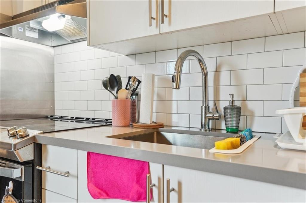 105-121 King Street E, Hamilton, ON - Indoor Photo Showing Kitchen