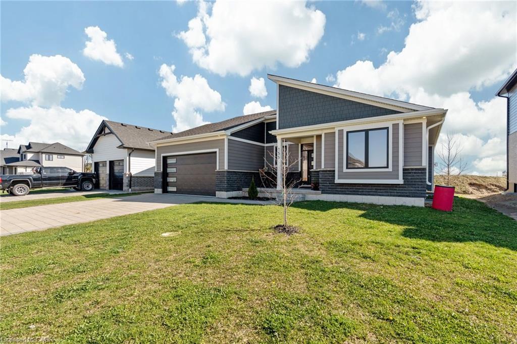 155 Mcleod Street, Parkhill, ON - Outdoor