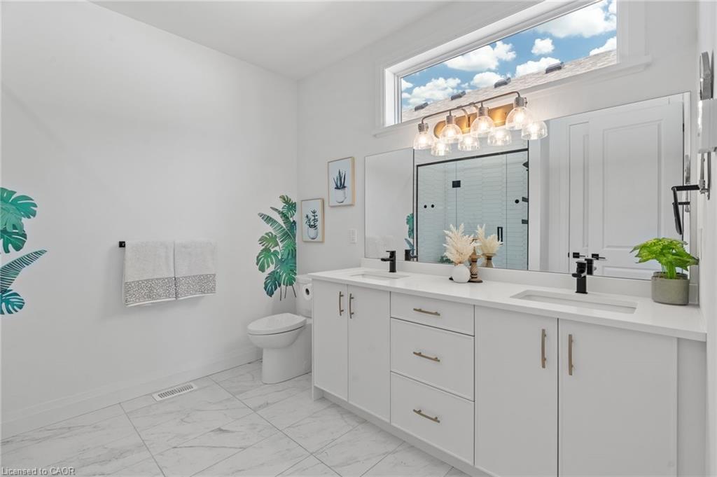 155 Mcleod Street, Parkhill, ON - Indoor Photo Showing Bathroom