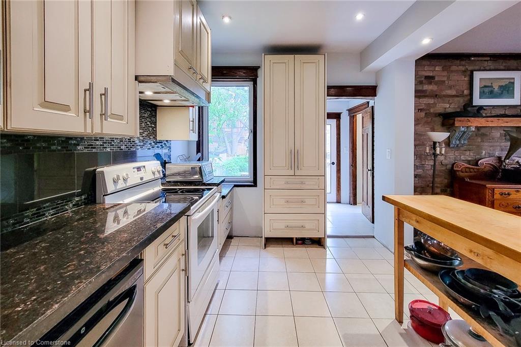63 Carrick Avenue, Hamilton, ON - Indoor Photo Showing Kitchen