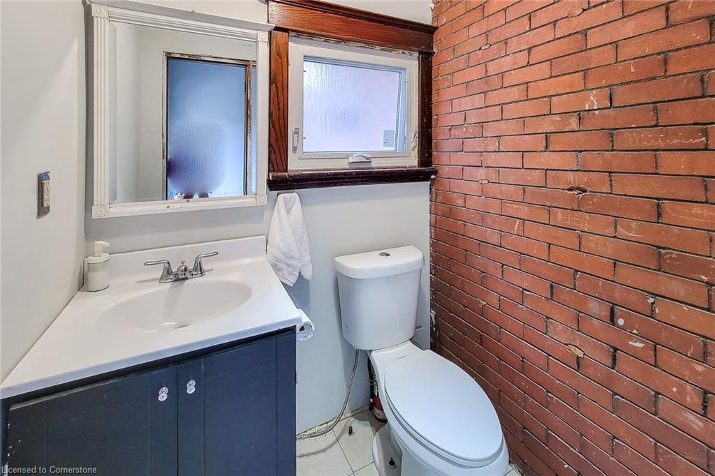 63 Carrick Avenue, Hamilton, ON - Indoor Photo Showing Bathroom