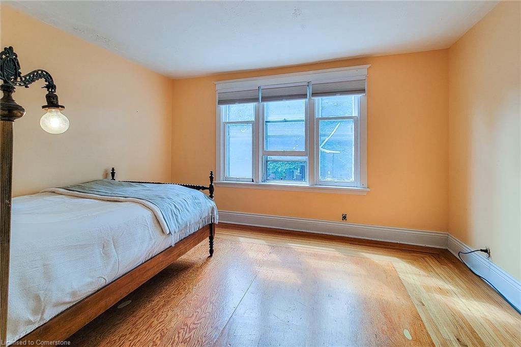 63 Carrick Avenue, Hamilton, ON - Indoor Photo Showing Bedroom