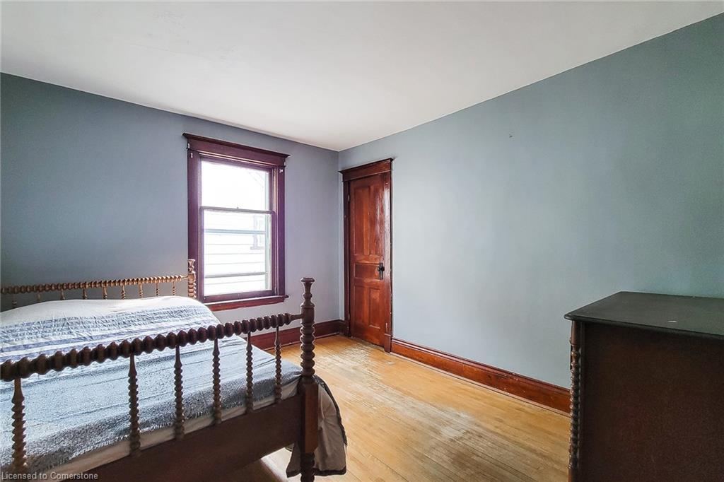 63 Carrick Avenue, Hamilton, ON - Indoor Photo Showing Bedroom