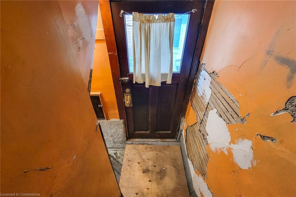 63 Carrick Avenue, Hamilton, ON - Indoor Photo Showing Other Room