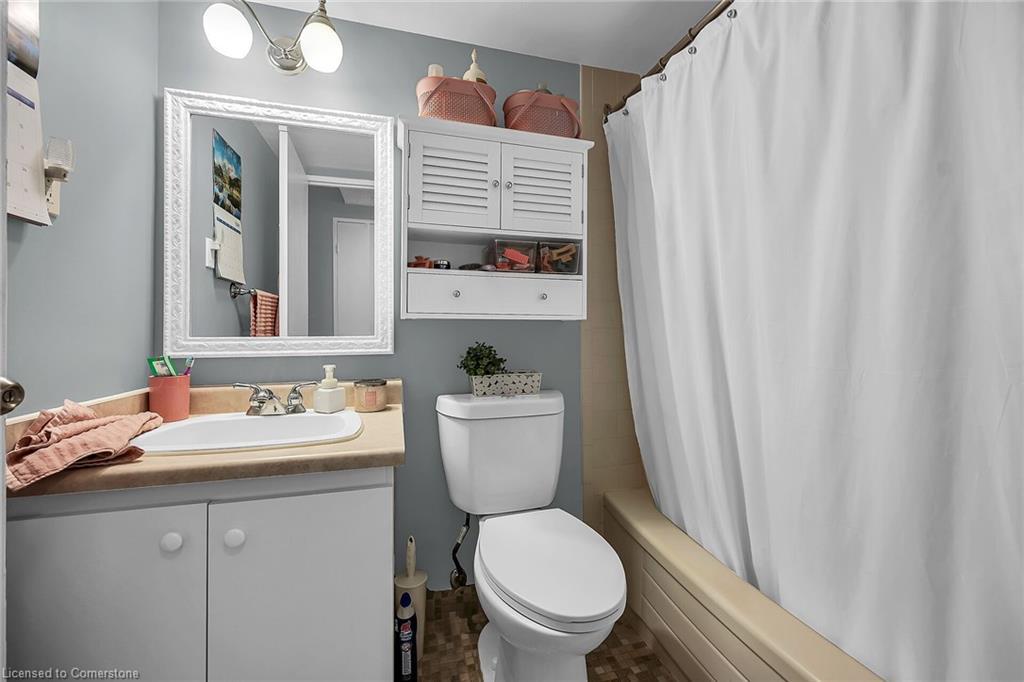 2908-150 Charlton Avenue E, Hamilton, ON - Indoor Photo Showing Bathroom