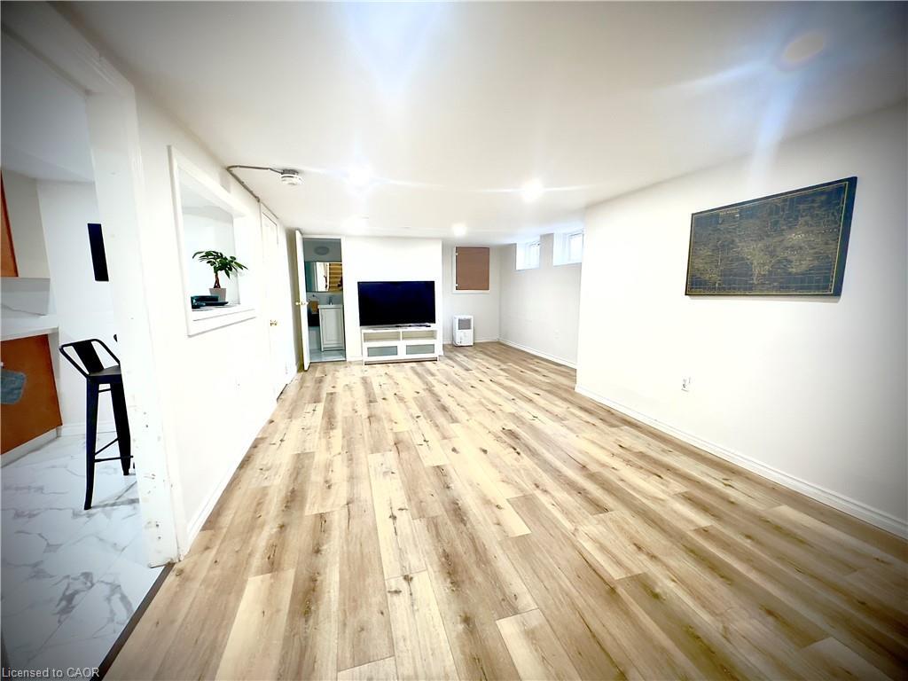 99 Brucedale Avenue E, Hamilton, ON - Indoor