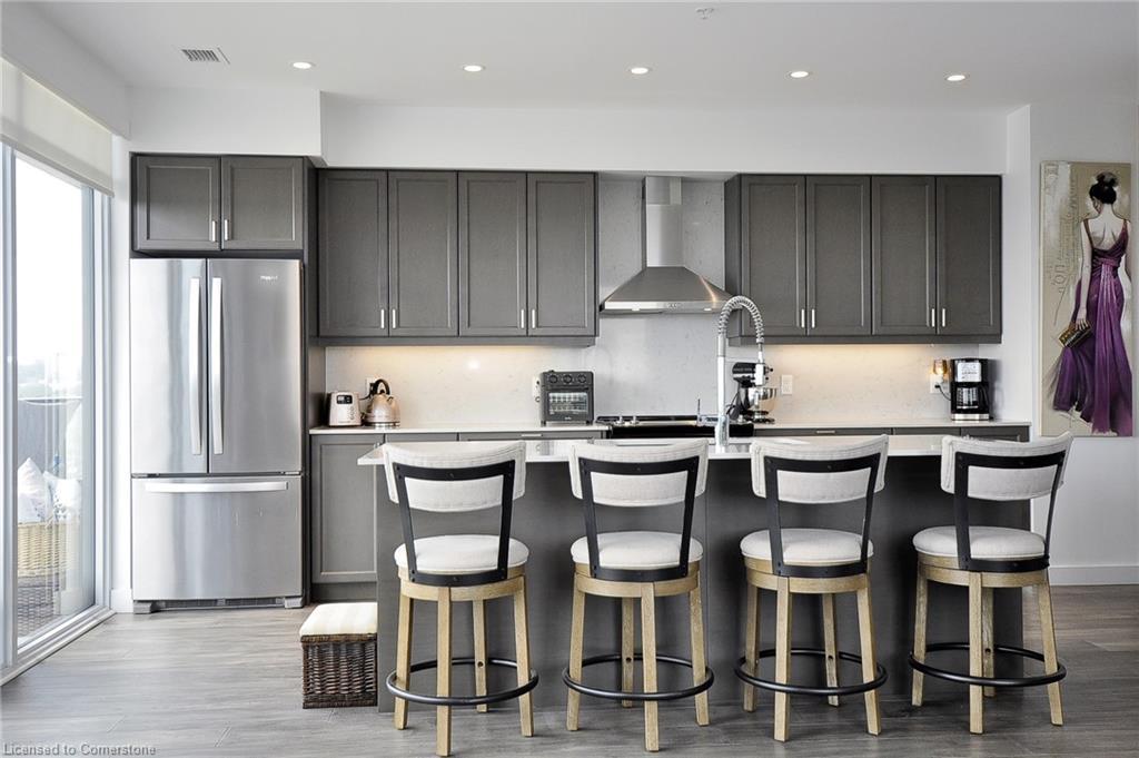 1213-15 Glebe Street, Cambridge, ON - Indoor Photo Showing Kitchen With Stainless Steel Kitchen With Upgraded Kitchen
