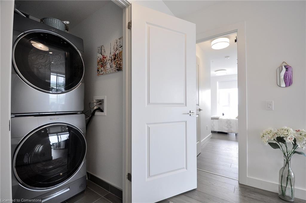 1213-15 Glebe Street, Cambridge, ON - Indoor Photo Showing Laundry Room