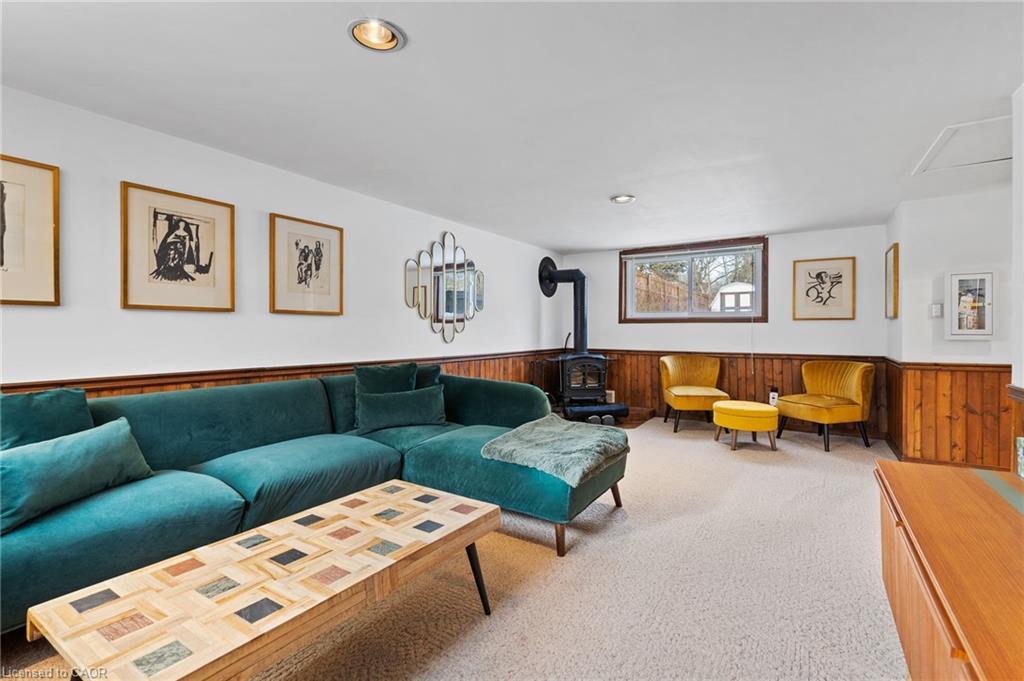 305 Centre Street, Niagara-On-The-Lake, ON - Indoor Photo Showing Living Room