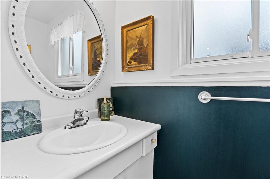 305 Centre Street, Niagara-On-The-Lake, ON - Indoor Photo Showing Bathroom