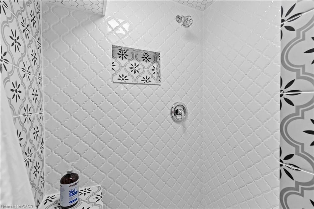 305 Centre Street, Niagara-On-The-Lake, ON - Photo Showing Bathroom