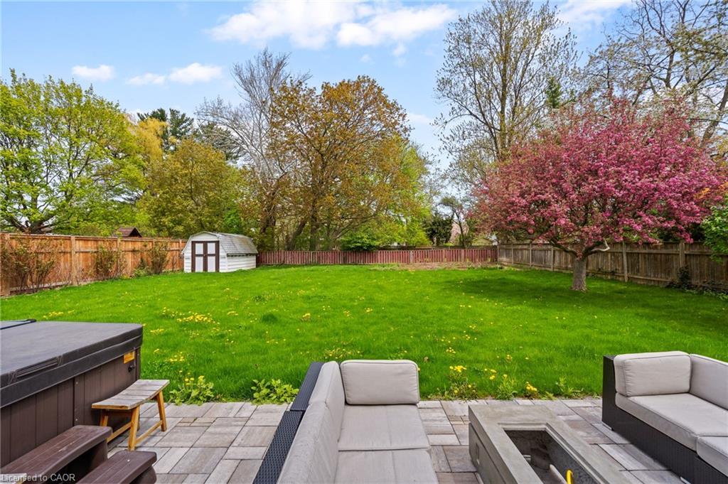 305 Centre Street, Niagara-On-The-Lake, ON - Outdoor With Backyard