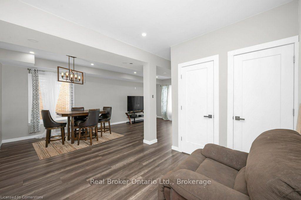 109 Arthur Street, Brantford, ON - Indoor Photo Showing Other Room