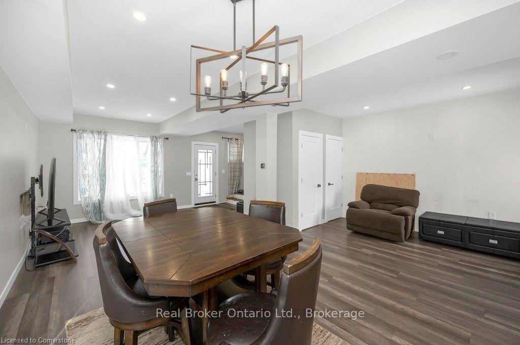 109 Arthur Street, Brantford, ON - Indoor Photo Showing Dining Room